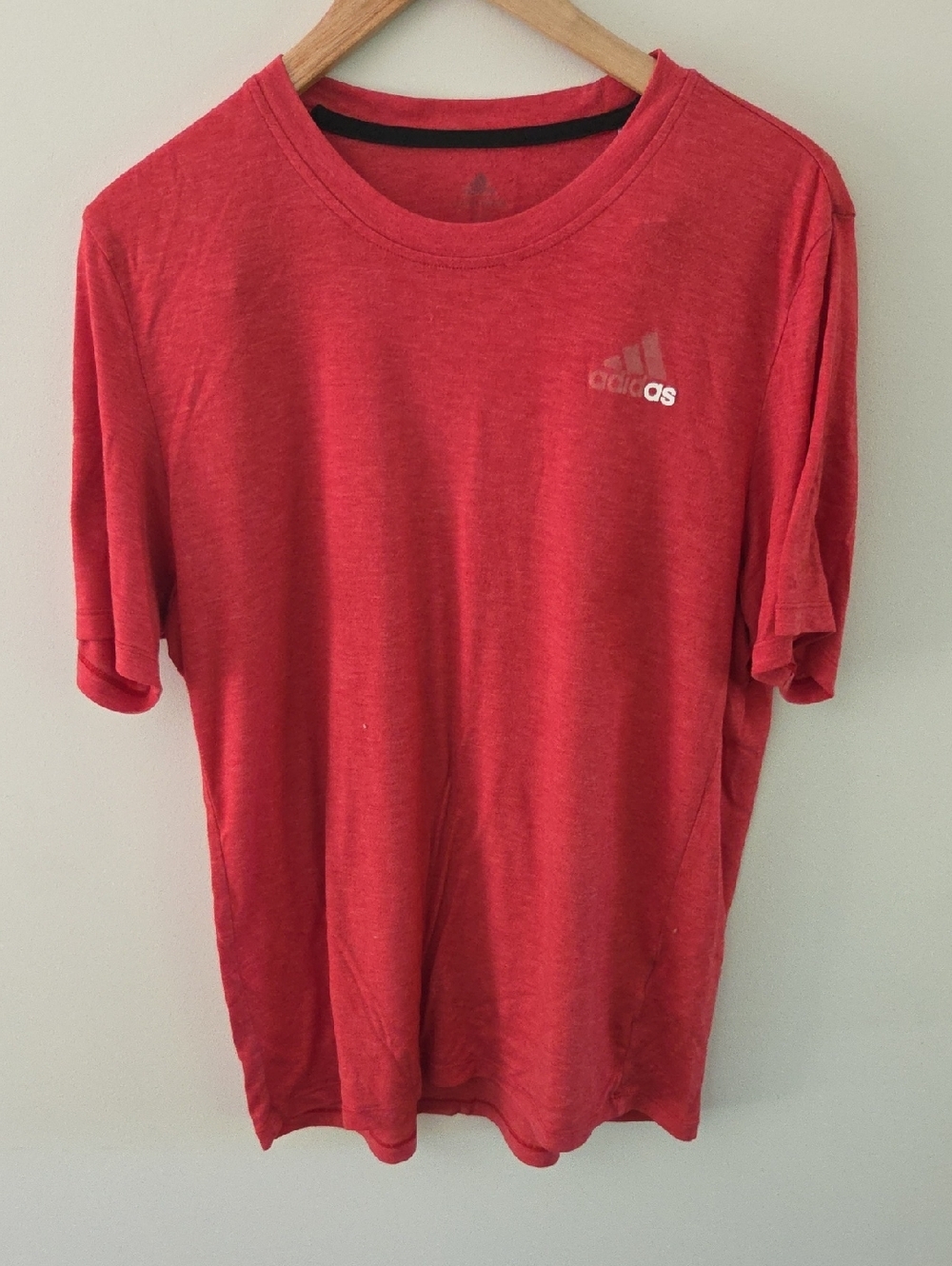 Adidas Men’s Aeroready Red Short Sleeve Crew Tee T-shirt